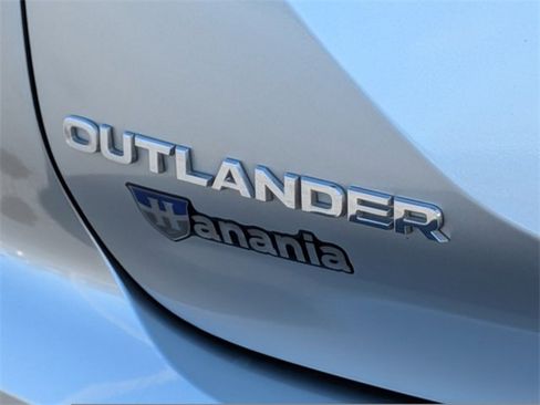 Used 2022 Mitsubishi Outlander SE image 12