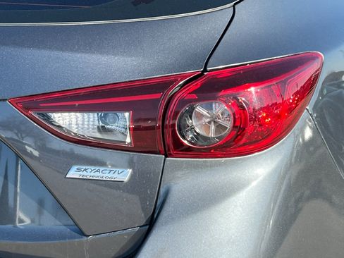 Used 2016 MAZDA MAZDA3 i Touring image 27