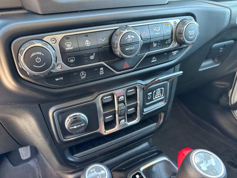 Certified 2022 Jeep Wrangler Unlimited Sport AWD/4WD image 23