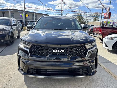 Used 2022 Kia Sorento S image 2