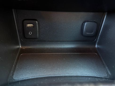 Used 2016 GMC Canyon SLT w/ Driver Alert Package image 29