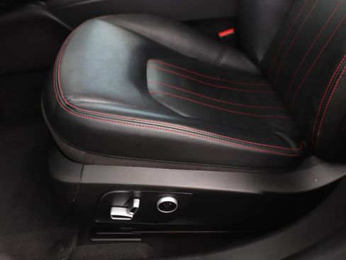 Used 2021 Maserati Ghibli S RWD image 19