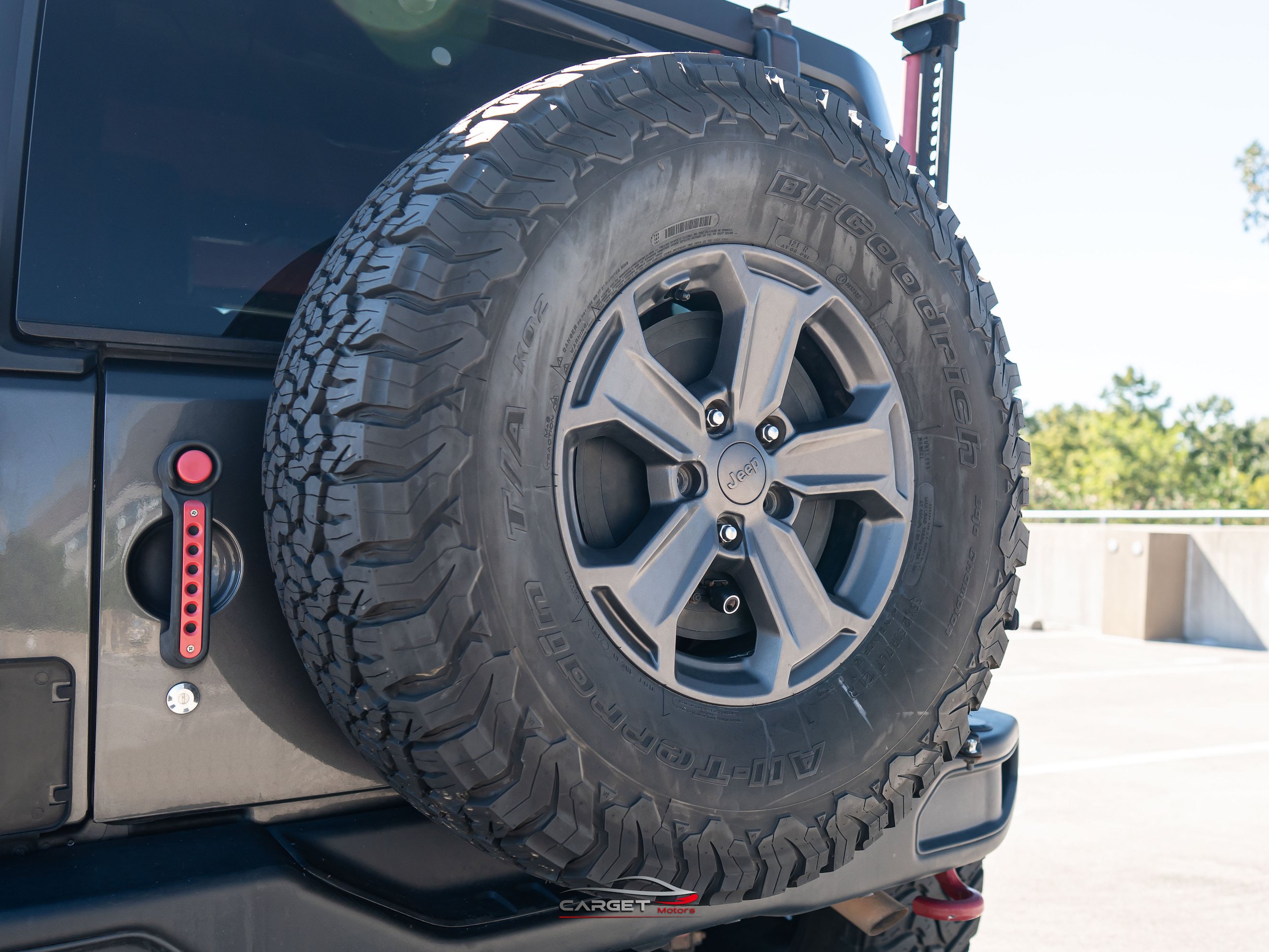 Used 2017 Jeep Wrangler Unlimited Rubicon AWD/4WD image 37