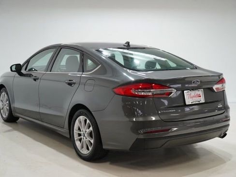 Used 2019 Ford Fusion SE FWD image 6