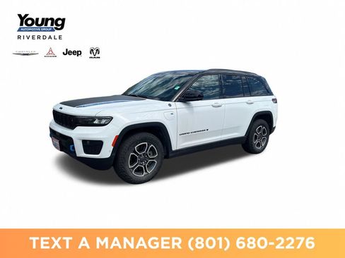 Used 2023 Jeep Grand Cherokee Trailhawk w/ Advanced Protech Group II AWD/4WD image 1
