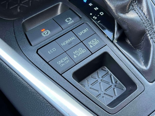 Used 2019 Toyota RAV4 XLE w/ All Weather Liner Package AWD/4WD image 35