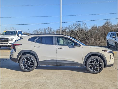 New 2026 Chevrolet Trax RS w/ Driver Confidence Package image 6