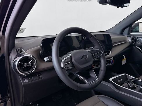 New 2026 Chevrolet Equinox LT w/ Convenience Package II FWD image 11