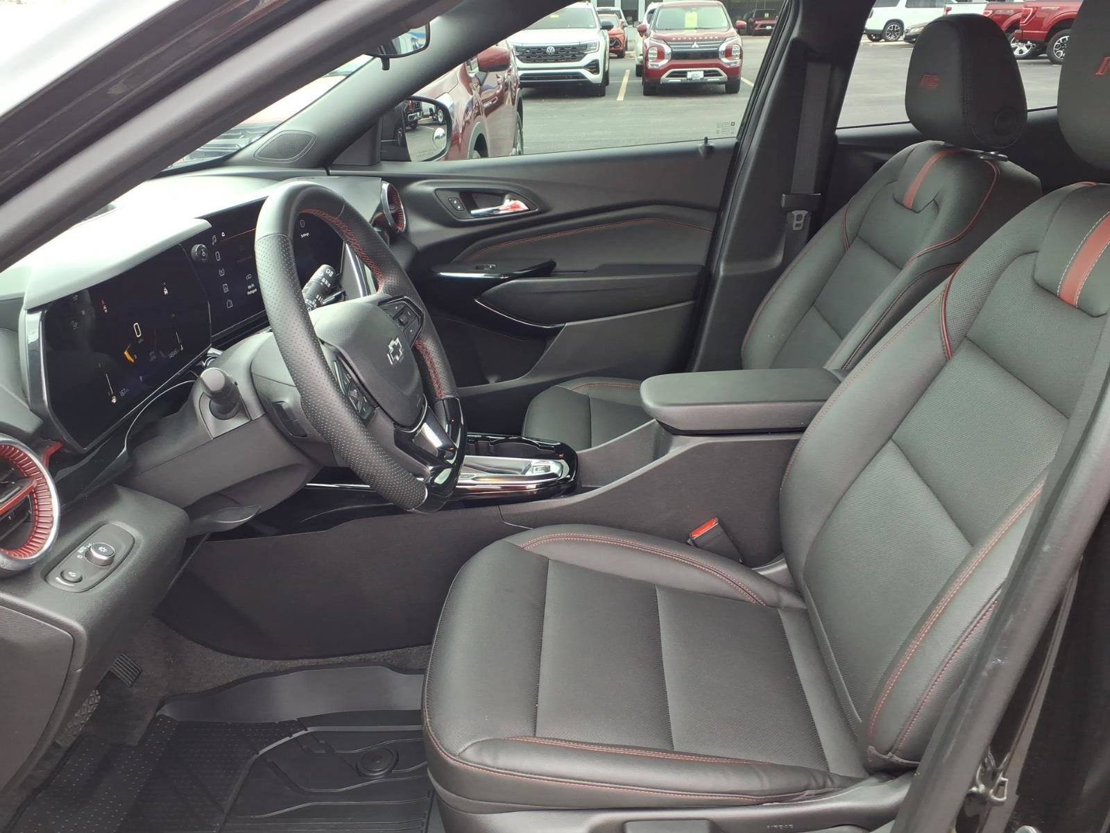 Used 2024 Chevrolet Trax RS w/ Driver Confidence Package FWD image 23