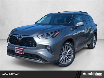 New 2026 Toyota Highlander Platinum