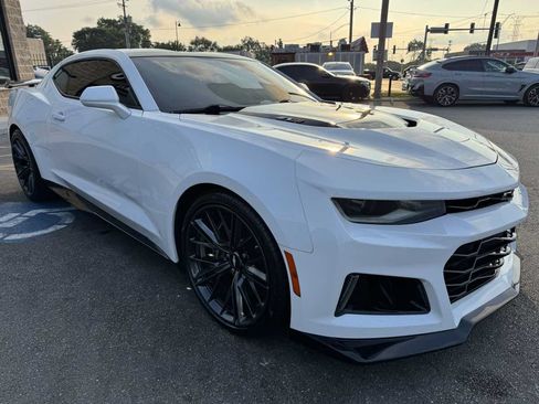Used 2018 Chevrolet Camaro ZL1 RWD image 5