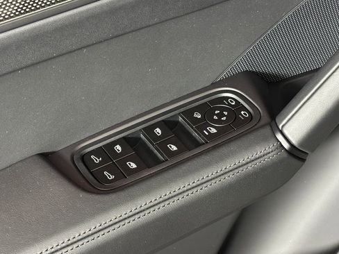 New 2026 Porsche Cayenne GTS image 16