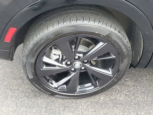 Certified 2023 Buick Envision Essence w/ Sport Touring Package image 5