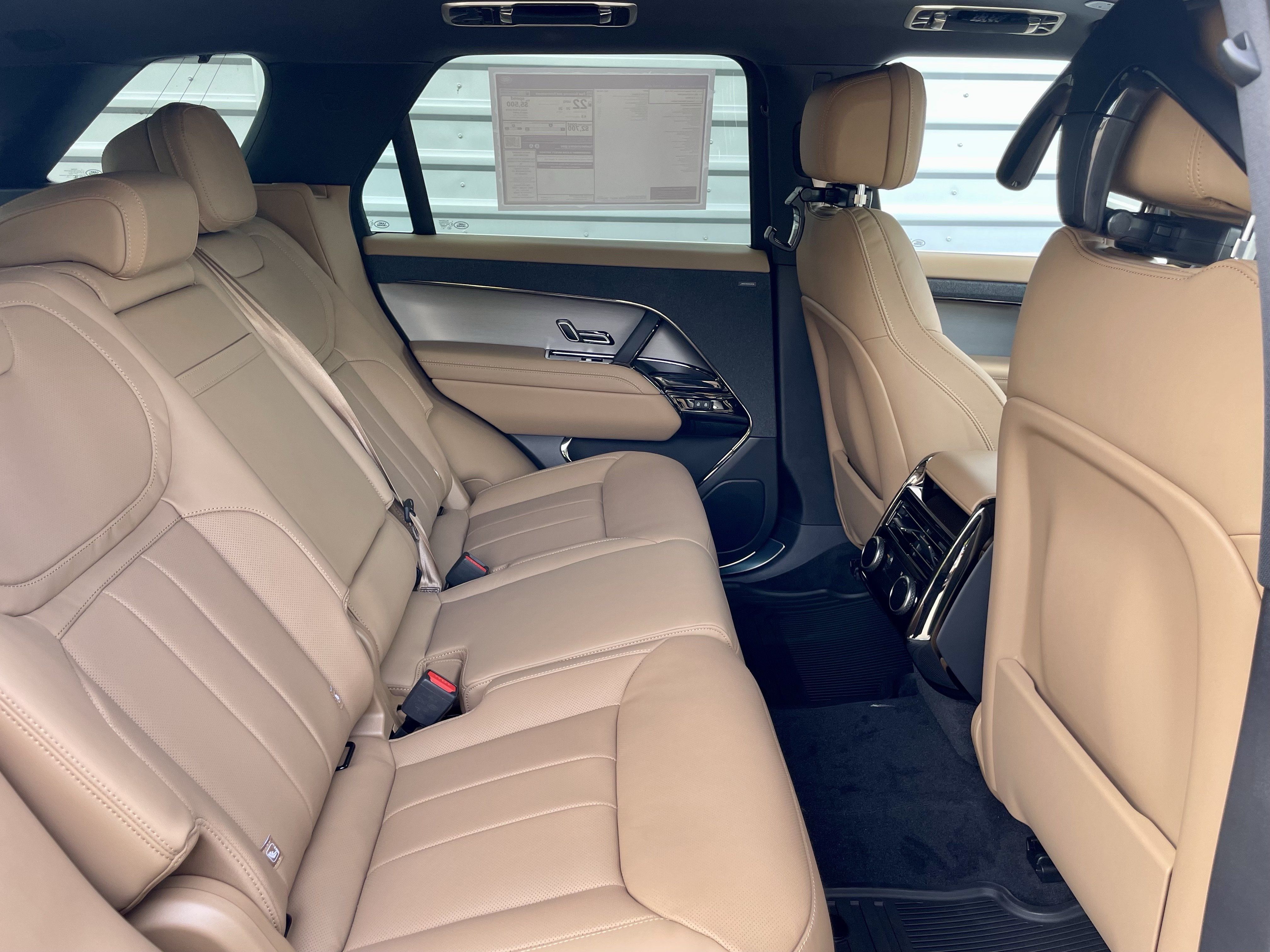 New 2027 Land Rover Range Rover Sport SE AWD/4WD image 31