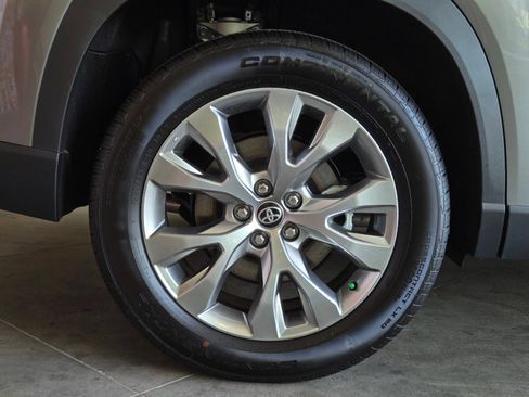 Certified 2026 Toyota Grand Highlander FWD image 5