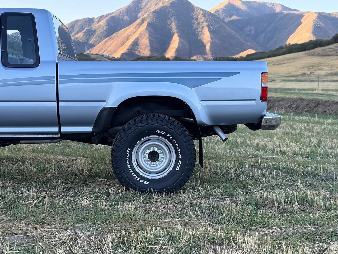 Used 1990 Toyota Pickup Deluxe AWD/4WD image 18