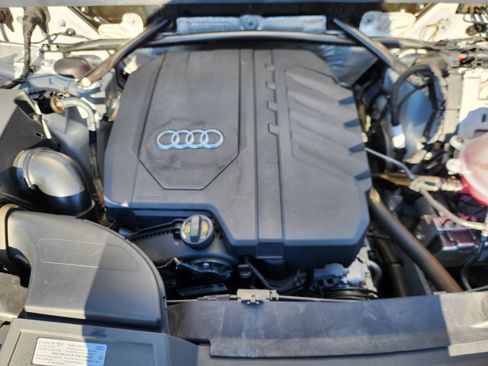 Used 2023 Audi Q5 2.0T Premium w/ Convenience Package image 18