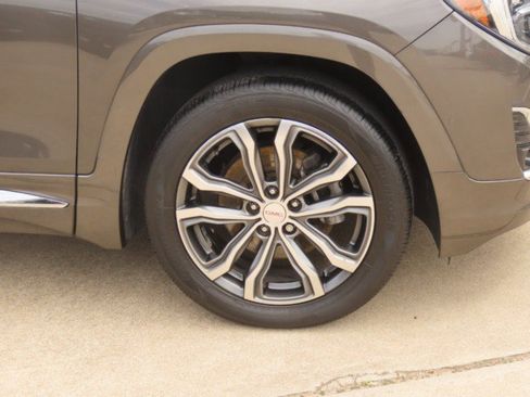 Used 2019 GMC Terrain Denali w/ Advanced Safety Package FWD image 7