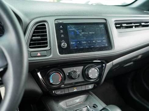 Used 2022 Honda HR-V Sport image 8