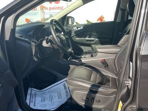 Used 2018 Ford Escape Titanium w/ Ford Safe & Smart Package AWD/4WD image 11
