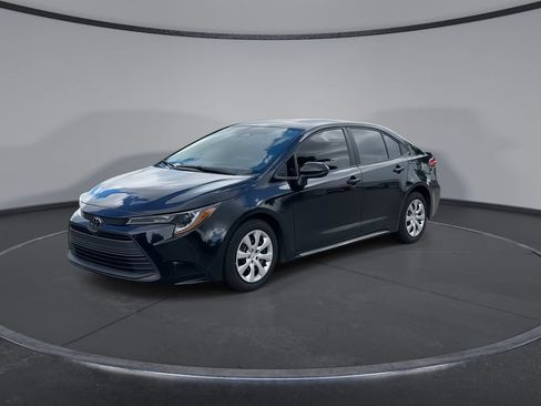 Used 2025 Toyota Corolla LE FWD image 4