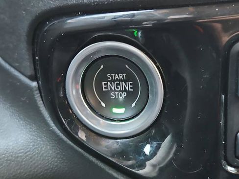 Used 2022 Chevrolet Silverado 1500 LT Trail Boss w/ Convenience Package II image 17