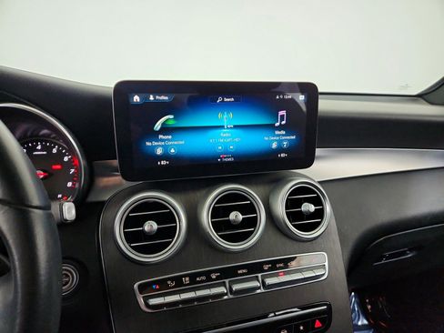 Used 2021 Mercedes-Benz GLC 300 GLC 300 image 16