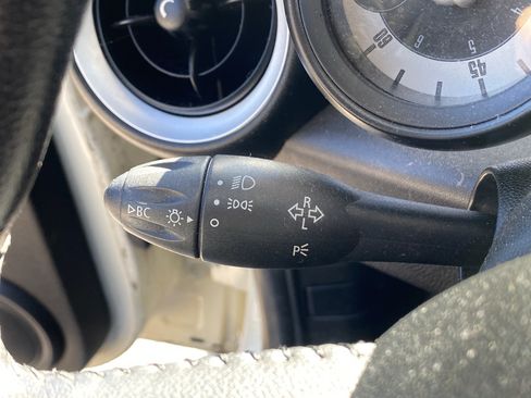 Used 2014 MINI Cooper Convertible image 23