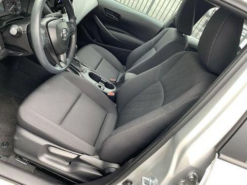 Used 2025 Toyota Corolla LE FWD image 18