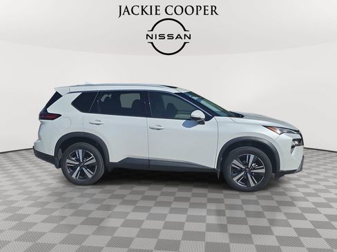 Used 2024 Nissan Rogue SL w/ SL Premium Package FWD image 4