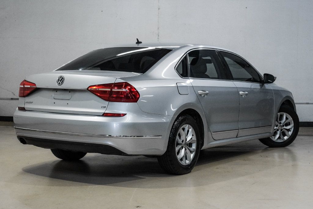 Used 2016 Volkswagen Passat 1.8T S FWD image 10
