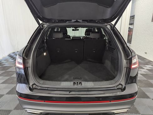 Used 2019 Lincoln Nautilus Premier AWD/4WD image 9