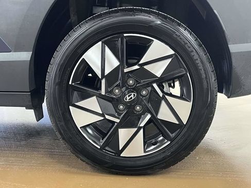 Used 2024 Hyundai Kona SEL AWD/4WD image 12