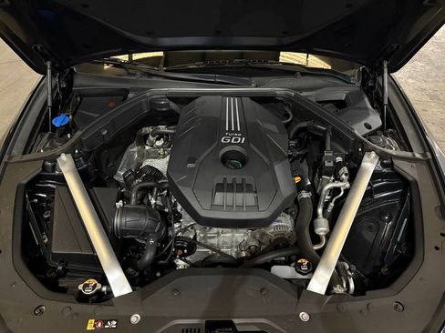 Used 2023 Genesis G70 2.0T image 16