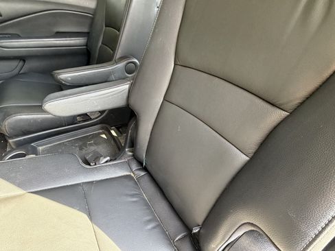 Used 2019 Honda Pilot Touring image 31