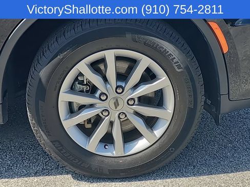 Used 2023 Dodge Durango SXT AWD/4WD image 29
