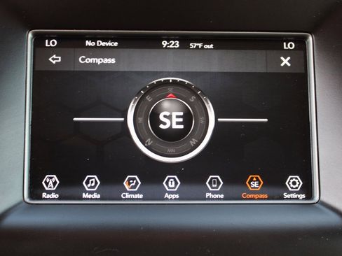 Used 2020 Jeep Grand Cherokee Laredo image 30