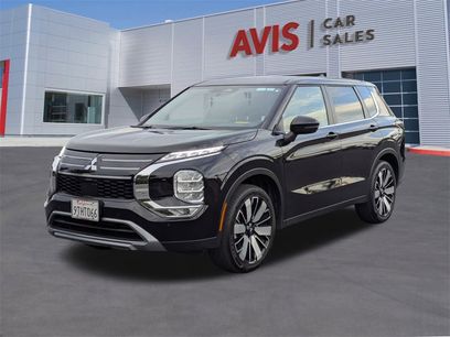 Used 2025 Mitsubishi Outlander SE