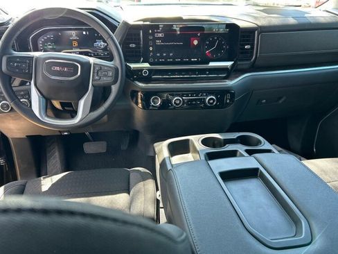 Used 2022 GMC Sierra 1500 Elevation AWD/4WD image 5