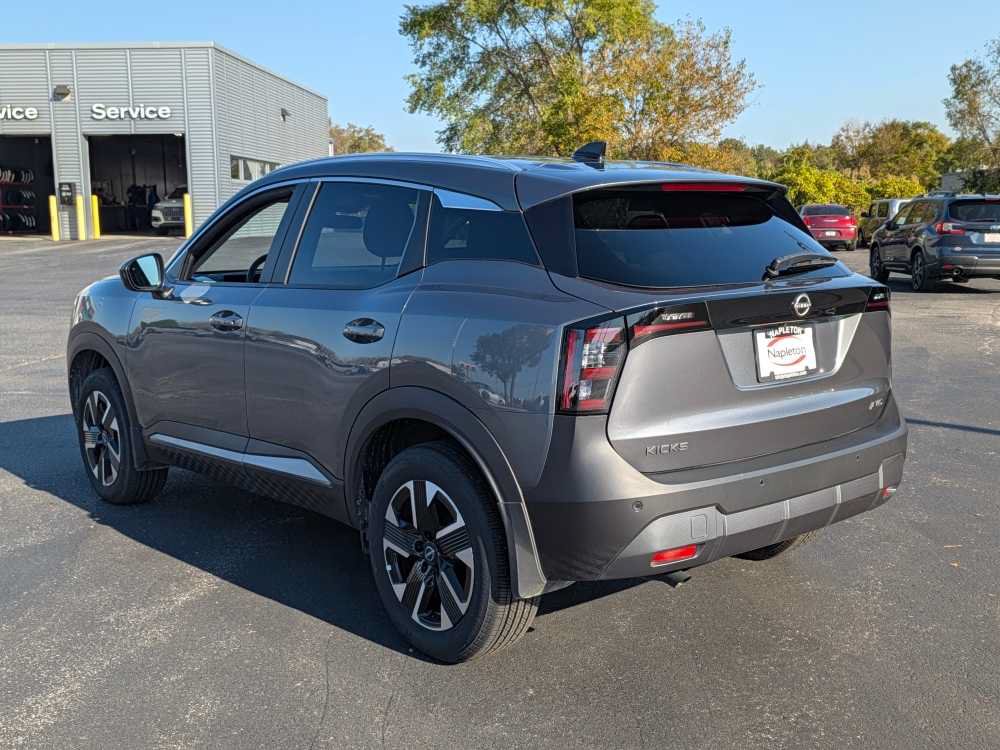 Used 2026 Nissan Kicks SV w/ SV Premium Package AWD/4WD image 5