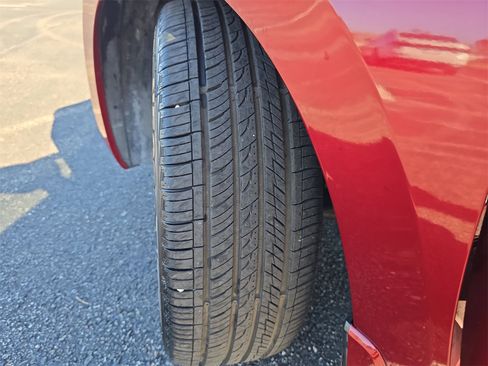 Used 2020 Nissan Versa SV image 27