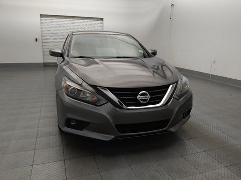 Used 2018 Nissan Altima 2.5 SR FWD image 14