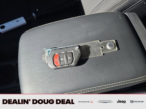 Used 2023 Jeep Gladiator Overland image 30