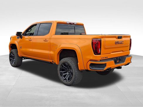 Used 2025 GMC Sierra 1500 AT4 w/ AT4 Premium Package AWD/4WD image 4