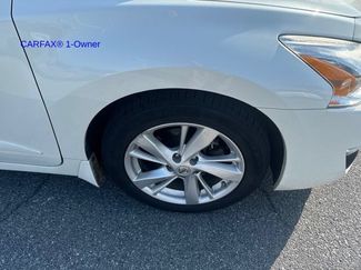 Used 2015 Nissan Altima 2.5 SV w/ Convenience Package FWD video 2