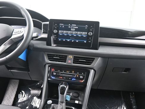 New 2026 Volkswagen Taos SE AWD/4WD image 45