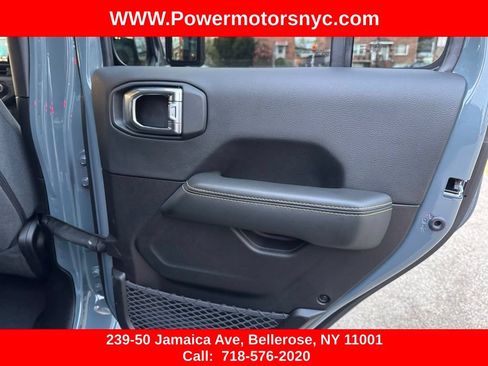 Used 2025 Jeep Wrangler Unlimited Sahara w/ Safety Group AWD/4WD image 23