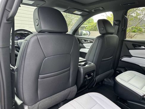 New 2026 Chevrolet Traverse High Country w/ LPO, Floor Liner Package FWD image 17