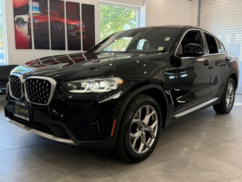 Used 2022 BMW X4 xDrive30i w/ Convenience Package AWD/4WD image 3