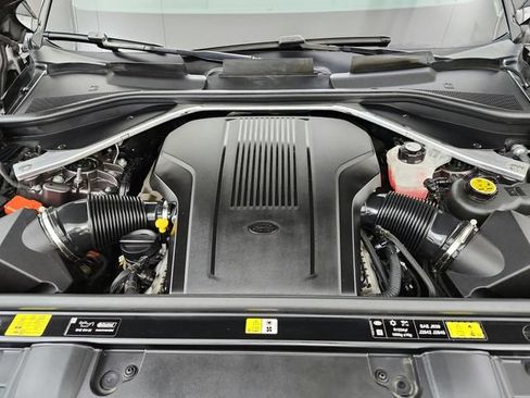 Used 2024 Land Rover Range Rover SE AWD/4WD image 25